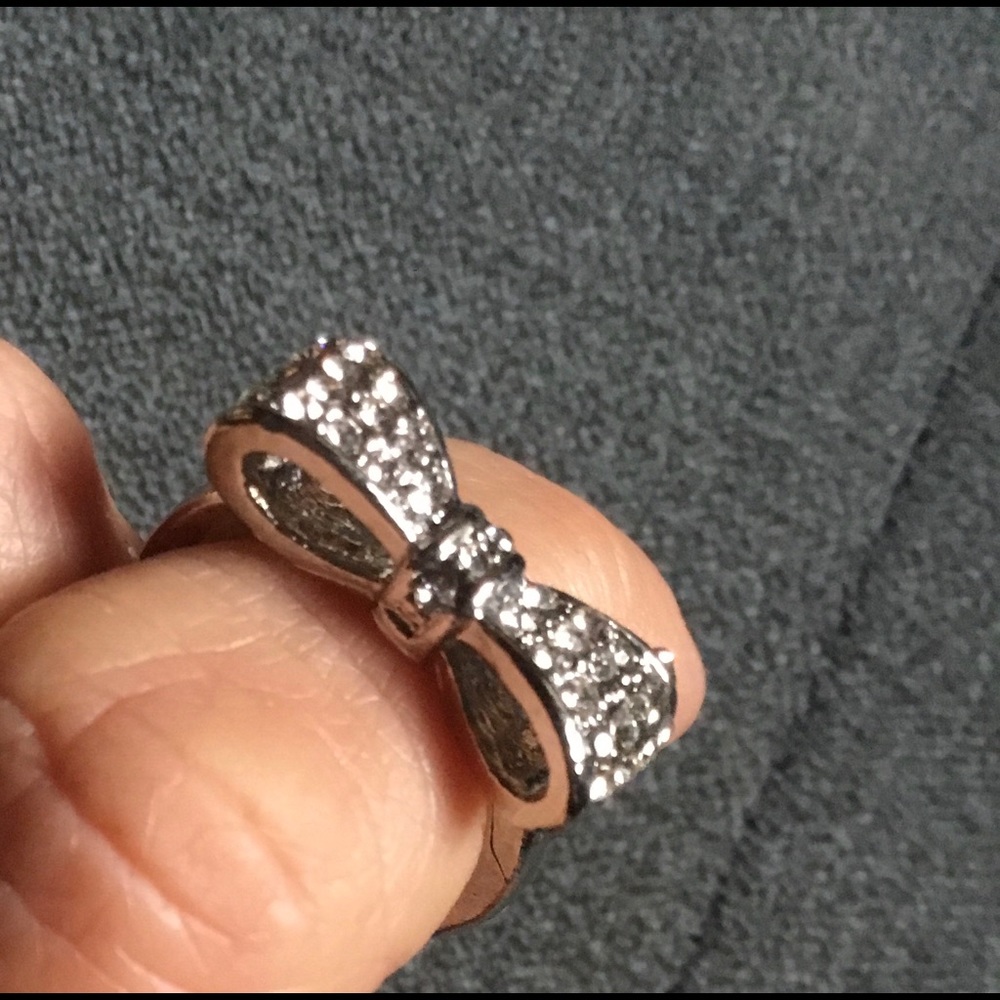 Pretty Bow Ring